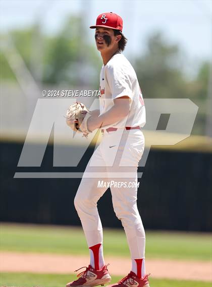 Thumbnail 3 in Fort Collins @ Regis Jesuit (CHSAA 5A First Round) photogallery.