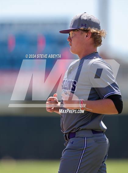 Thumbnail 3 in Fort Collins @ Regis Jesuit (CHSAA 5A First Round) photogallery.