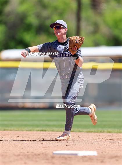 Thumbnail 1 in Fort Collins @ Regis Jesuit (CHSAA 5A First Round) photogallery.