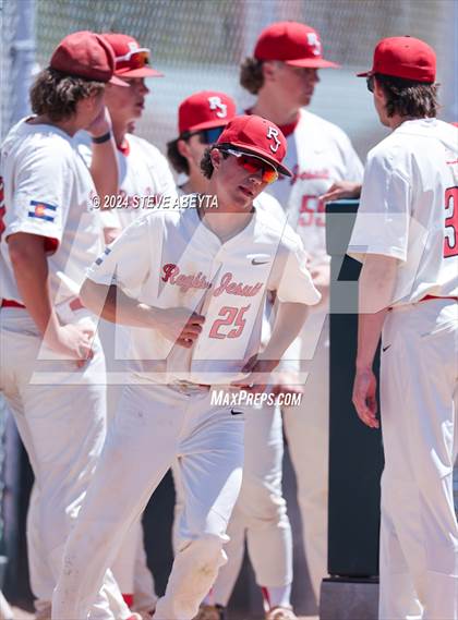 Thumbnail 1 in Fort Collins @ Regis Jesuit (CHSAA 5A First Round) photogallery.