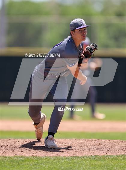 Thumbnail 2 in Fort Collins @ Regis Jesuit (CHSAA 5A First Round) photogallery.