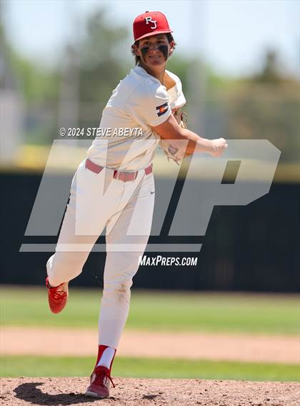 Thumbnail 2 in Fort Collins @ Regis Jesuit (CHSAA 5A First Round) photogallery.