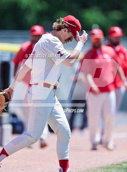 Thumbnail 3 in Fort Collins @ Regis Jesuit (CHSAA 5A First Round) photogallery.