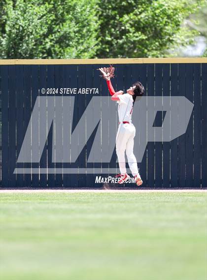 Thumbnail 1 in Fort Collins @ Regis Jesuit (CHSAA 5A First Round) photogallery.