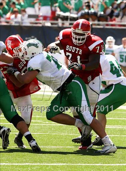 Thumbnail 1 in Dublin Coffman vs. Westerville South (Kirk Herbstreit National Kickoff Classic) photogallery.
