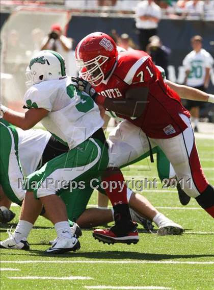 Thumbnail 2 in Dublin Coffman vs. Westerville South (Kirk Herbstreit National Kickoff Classic) photogallery.