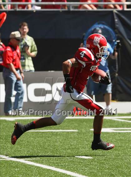 Thumbnail 3 in Dublin Coffman vs. Westerville South (Kirk Herbstreit National Kickoff Classic) photogallery.