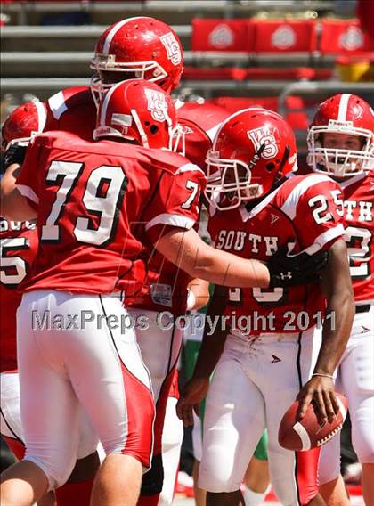 Thumbnail 2 in Dublin Coffman vs. Westerville South (Kirk Herbstreit National Kickoff Classic) photogallery.