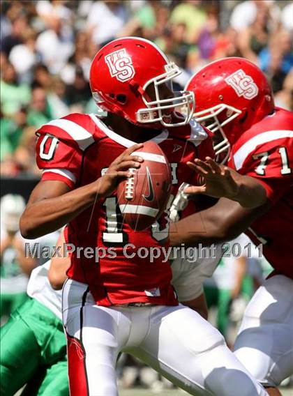 Thumbnail 1 in Dublin Coffman vs. Westerville South (Kirk Herbstreit National Kickoff Classic) photogallery.