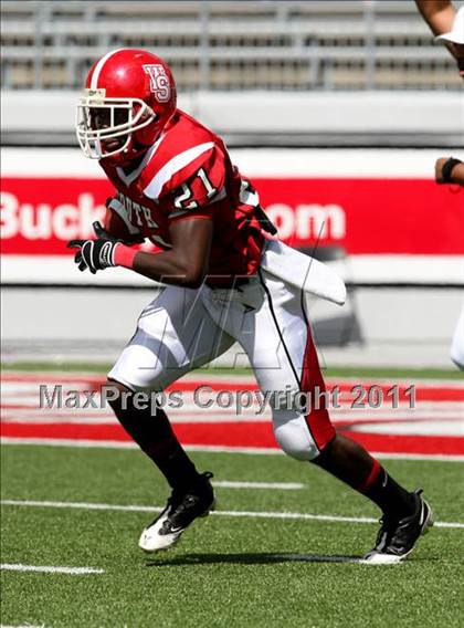Thumbnail 1 in Dublin Coffman vs. Westerville South (Kirk Herbstreit National Kickoff Classic) photogallery.