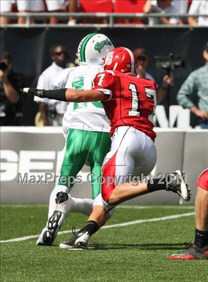 Thumbnail 1 in Dublin Coffman vs. Westerville South (Kirk Herbstreit National Kickoff Classic) photogallery.