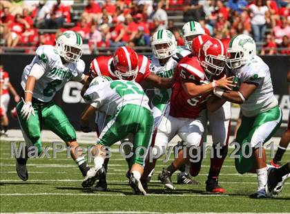 Thumbnail 3 in Dublin Coffman vs. Westerville South (Kirk Herbstreit National Kickoff Classic) photogallery.