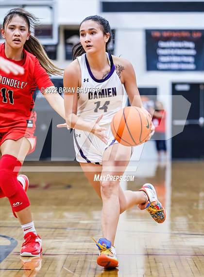 Thumbnail 1 in Damien vs Carondelet (Iolani Classic Honolulu - Day 1) photogallery.