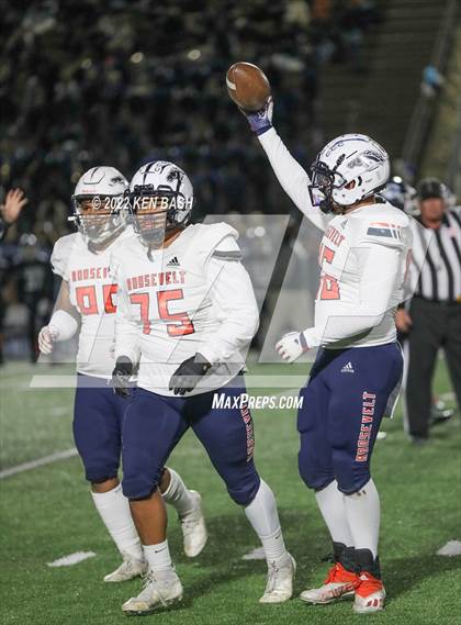 Thumbnail 2 in Roosevelt @ Camarillo photogallery.