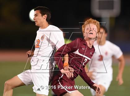 Thumbnail 3 in St. Louis Catholic vs. E.D. White (LHSAA D3 Final) photogallery.