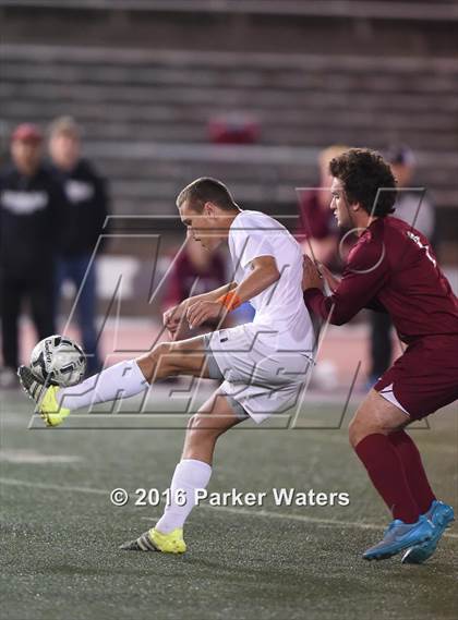 Thumbnail 2 in St. Louis Catholic vs. E.D. White (LHSAA D3 Final) photogallery.