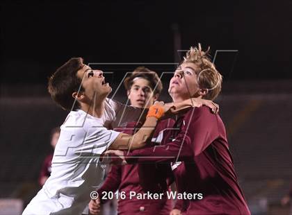Thumbnail 3 in St. Louis Catholic vs. E.D. White (LHSAA D3 Final) photogallery.