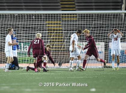 Thumbnail 2 in St. Louis Catholic vs. E.D. White (LHSAA D3 Final) photogallery.