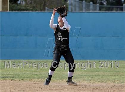 Thumbnail 2 in LACES vs. Vaughn (CIF LACS Small Schools Final) photogallery.