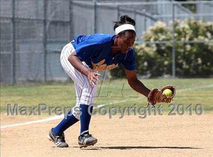 Thumbnail 2 in LACES vs. Vaughn (CIF LACS Small Schools Final) photogallery.