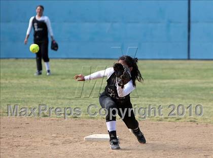Thumbnail 1 in LACES vs. Vaughn (CIF LACS Small Schools Final) photogallery.