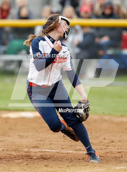 Thumbnail 2 in Maine South vs. Oak Park-River Forest (IHSA 4A Sectional Semifinal) photogallery.