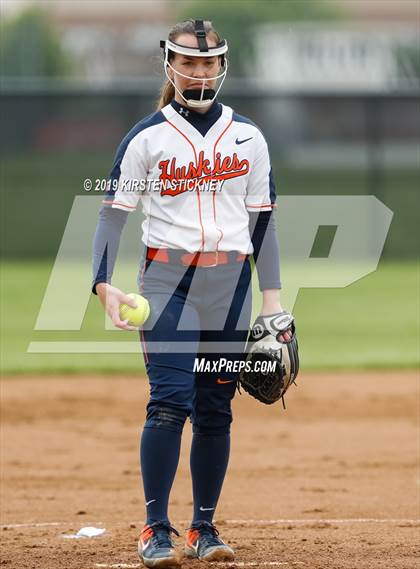 Thumbnail 3 in Maine South vs. Oak Park-River Forest (IHSA 4A Sectional Semifinal) photogallery.