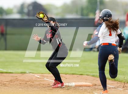 Thumbnail 3 in Maine South vs. Oak Park-River Forest (IHSA 4A Sectional Semifinal) photogallery.
