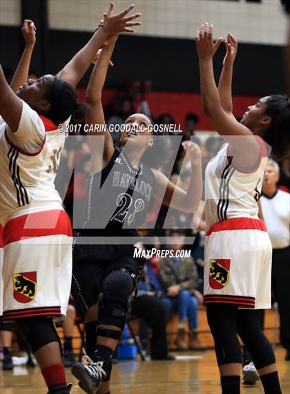 Thumbnail 1 in New Bern vs Havelock (Craven County Christmas Tournament) photogallery.