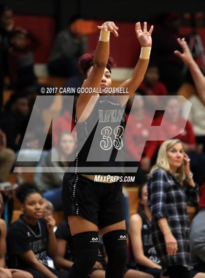 Thumbnail 3 in New Bern vs Havelock (Craven County Christmas Tournament) photogallery.