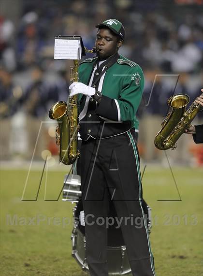Thumbnail 3 in De La Salle vs. St. John Bosco (CIF State Open Division Final) photogallery.