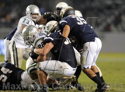 Thumbnail 3 in De La Salle vs. St. John Bosco (CIF State Open Division Final) photogallery.
