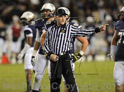Thumbnail 2 in De La Salle vs. St. John Bosco (CIF State Open Division Final) photogallery.