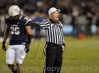 Thumbnail 3 in De La Salle vs. St. John Bosco (CIF State Open Division Final) photogallery.