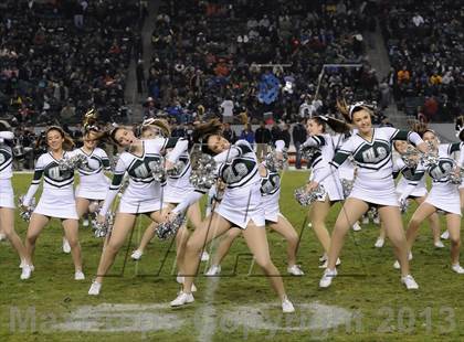 Thumbnail 3 in De La Salle vs. St. John Bosco (CIF State Open Division Final) photogallery.