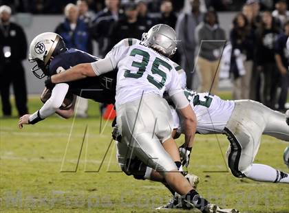 Thumbnail 3 in De La Salle vs. St. John Bosco (CIF State Open Division Final) photogallery.