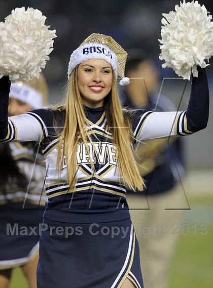 Thumbnail 3 in De La Salle vs. St. John Bosco (CIF State Open Division Final) photogallery.