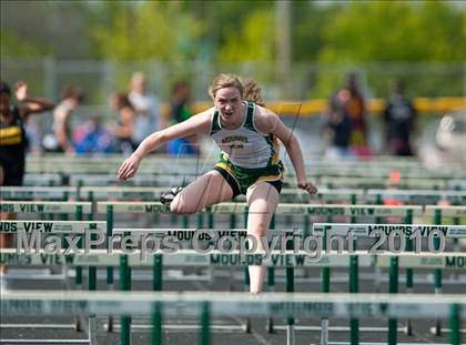 Thumbnail 2 in True Team Section 6AAA (Boys and Girls 100m Hurdles) photogallery.