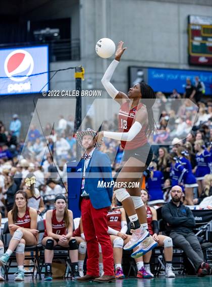 Thumbnail 2 in Mountain View vs. Woods Cross (UHSAA 5A Second Round) photogallery.