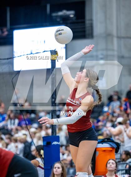 Thumbnail 1 in Mountain View vs. Woods Cross (UHSAA 5A Second Round) photogallery.