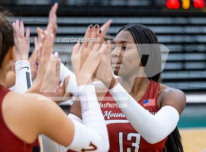 Thumbnail 2 in Mountain View vs. Woods Cross (UHSAA 5A Second Round) photogallery.