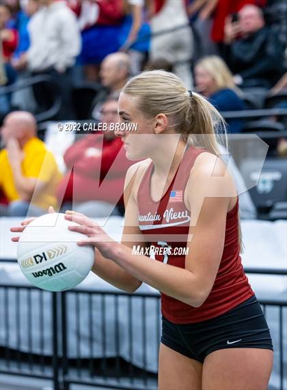 Thumbnail 1 in Mountain View vs. Woods Cross (UHSAA 5A Second Round) photogallery.