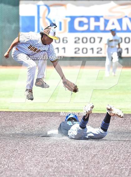 Thumbnail 1 in Bonanza vs Sierra Vista (NIAA 4A State Playoffs) photogallery.