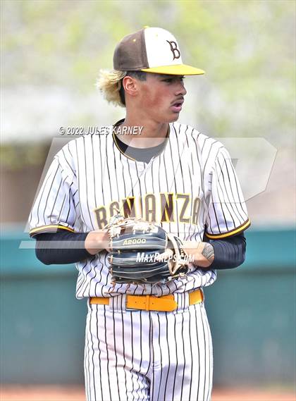 Thumbnail 2 in Bonanza vs Sierra Vista (NIAA 4A State Playoffs) photogallery.