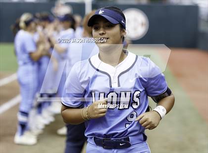 Thumbnail 3 in Hallsville vs. Montgomery Lake Creek (UIL Softball 5A D2 Final) photogallery.