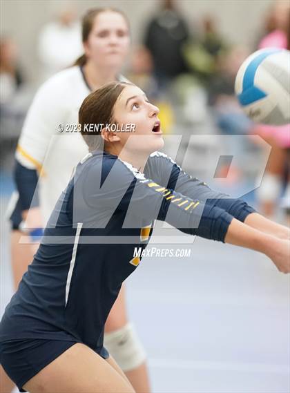 Thumbnail 2 in Clarkston vs. Novi (Beast of the East) photogallery.