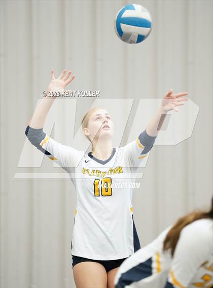 Thumbnail 2 in Clarkston vs. Novi (Beast of the East) photogallery.