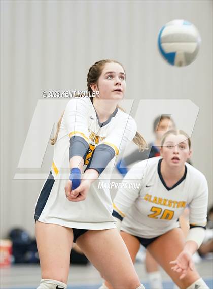 Thumbnail 2 in Clarkston vs. Novi (Beast of the East) photogallery.