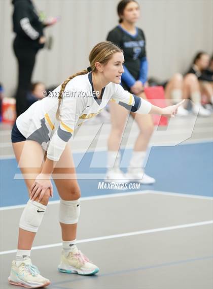 Thumbnail 3 in Clarkston vs. Novi (Beast of the East) photogallery.