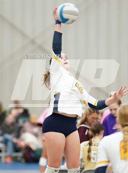 Thumbnail 3 in Clarkston vs. Novi (Beast of the East) photogallery.